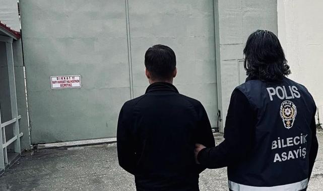 Bilecik’te aranan dolandırıcı kıskıvrak yakalandı