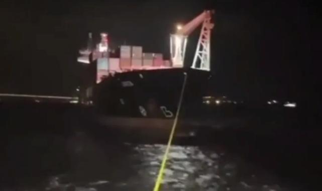 Çanakkale Boğazı’nda arızalanan kargo gemisi kurtarıldı