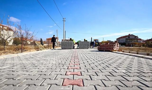 Denizli Büyükşehir’den Çivril’e 100 bin metrekarelik kilit parke yatırımı