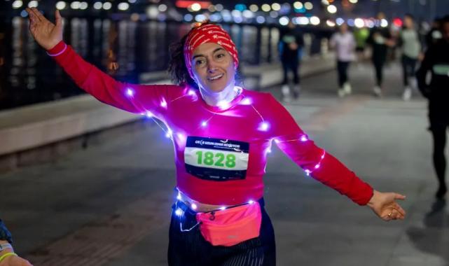 En uzun geceyi İzmirliler aydınlattı