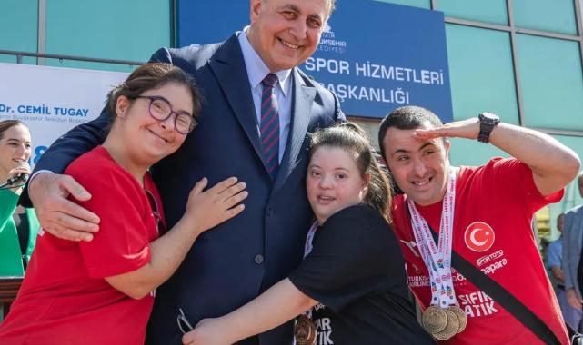 Engelleri aşarak İzmir’e gurur yaşattılar!