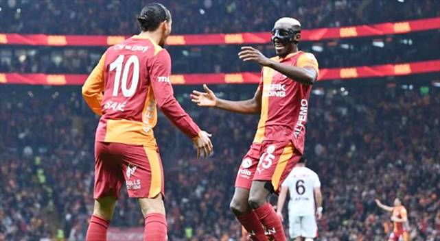 Galatasaray 3-2 Samsunspor (Maç Sonucu) Aslan evinde hata yapmadı!
