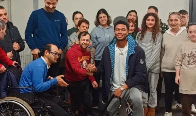 İstanbul’da engelleri aşan çocuklar basketbol maçında