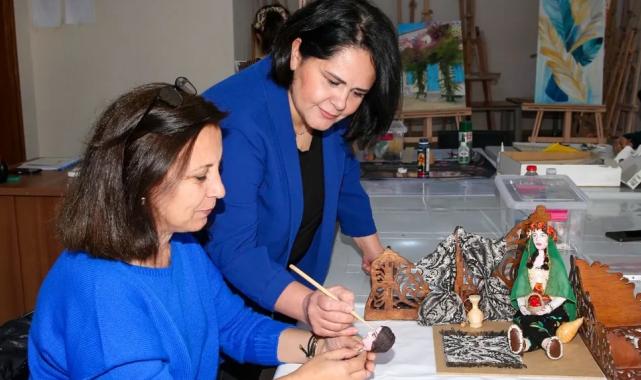İzmir Çiğli’de kadınlar geleneksel sanatı geleceğe taşıyor