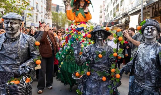 İzmir’de 25. Mandalina Şenliği üreticinin yüzünü güldürdü