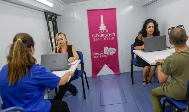 İzmir’de ‘Meslek Fabrikası’ ile iş buluyorlar