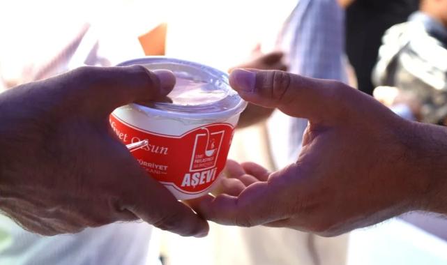 İzmit Belediyesi bugün kandillik helva ikram edecek