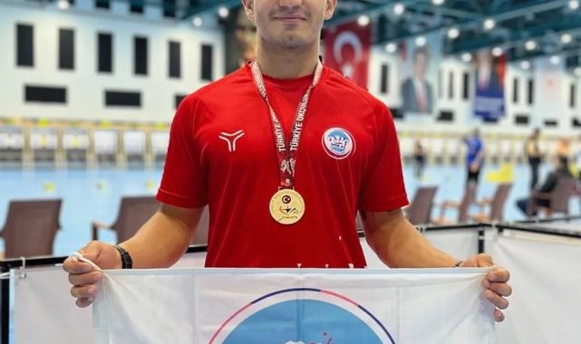 Kayseri Büyükşehir sporcusu Kutay Tek’in şampiyonluk gururu