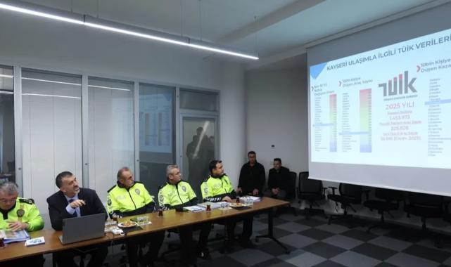 Kayseri protokolü Trafik Kontrol Merkezi’nde