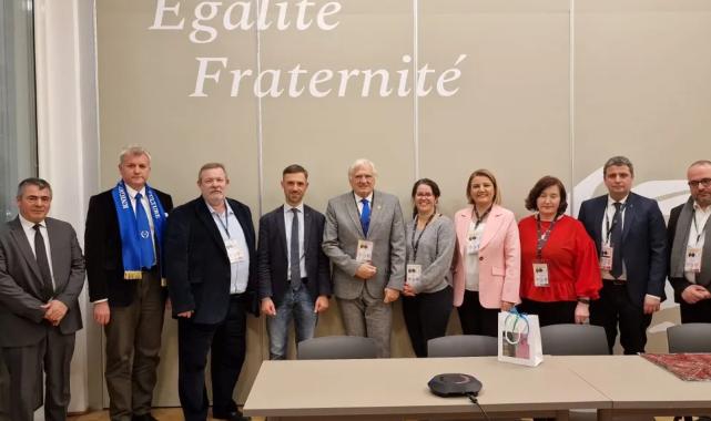 Kocaeli İzmit Sanat Akademisi Fransa’da ödül aldı