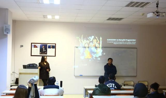 Kocaeli İzmit’te gençlere Avrupa Fırsatları semineri