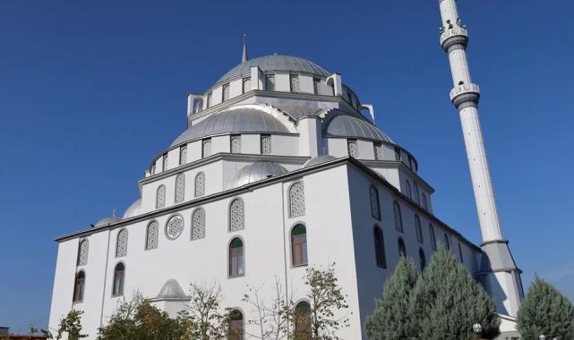 Kocaeli’de Abdülhamit Han Camii’nde estetik dokunuş