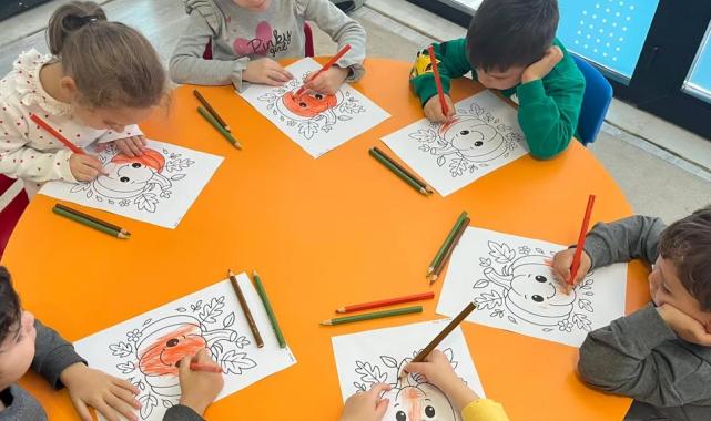 Kocaeli’de anne çocuk aynı kursta eğitimde