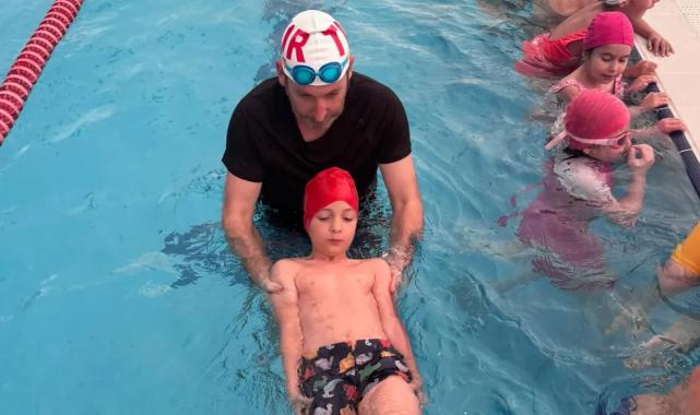 Kocaeli’de yüzme bilmeyen kalmasın projesi sürüyor