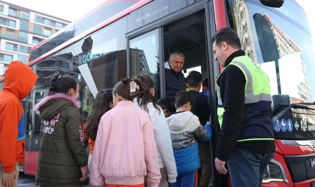 Konyalı öğrenciler nezaketi bu otobüste öğreniyor