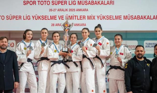 Konyalı sporculardan judoda tarihi başarı