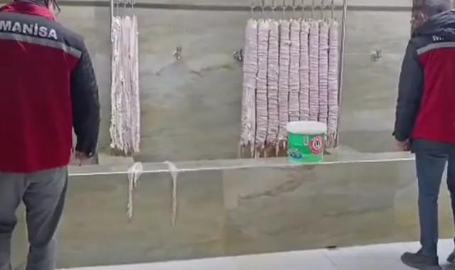 Manisa’da 4 milyon TL’lik bozulmuş kokoreçe imha!