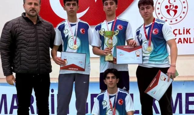 Mardin Yeşilli Gençlerbirliği’nden çifte şampiyonluk