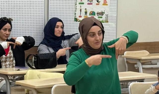 Sakarya’da Türk İşaret Dili kursu tamamlandı