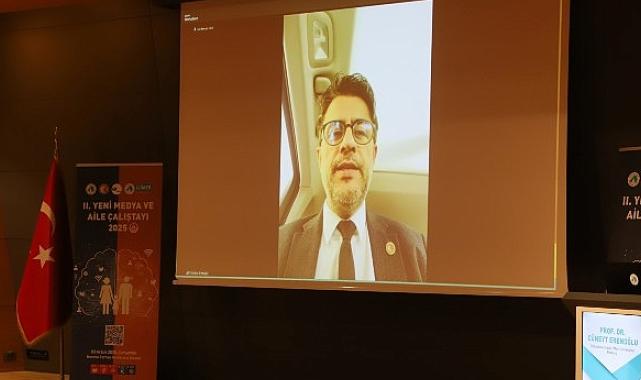 Sofraya bir tabak da telefonlar için…