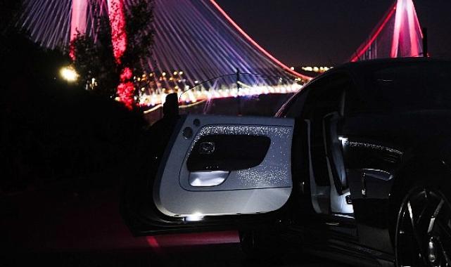 Tarihinin en güçlü Rolls-Royce’u Black Badge Spectre Türkiye sahnesinde