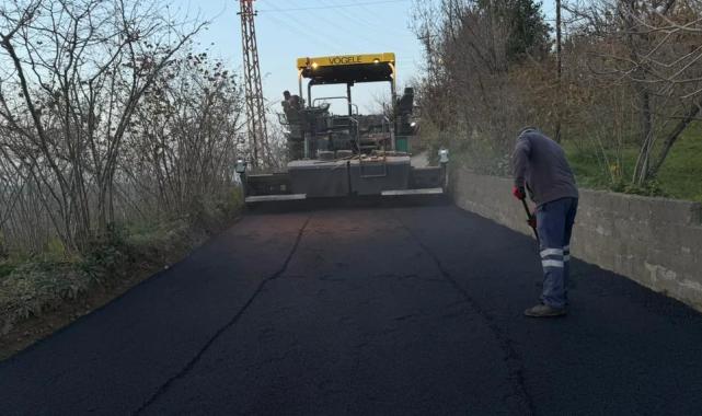 Trabzon’un 18 ilçesinde yol çalışmaları sürüyor