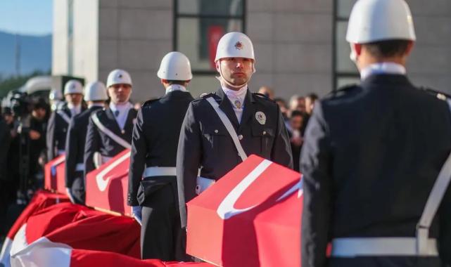 Yalova’da şehit kahramanlar son yolculuklarına uğurlandı