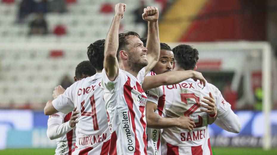 Hesap.com Antalyaspor 2-1 Gençlerbirliği (Maç Sonucu)