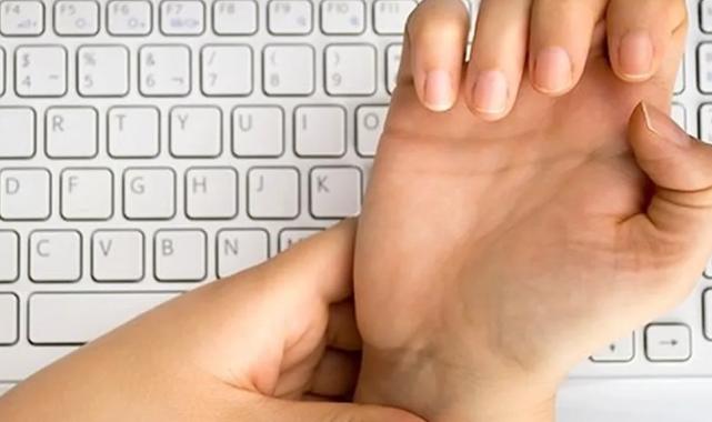 Bilgisayar başında uzun zaman geçirenler dikkat