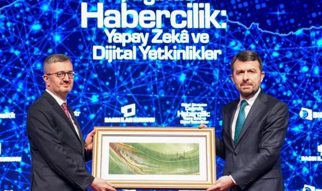 Dijital habercilik masaya yatırıldı… Yapay zekâ çağında gazeteciliğe ortak vurgu