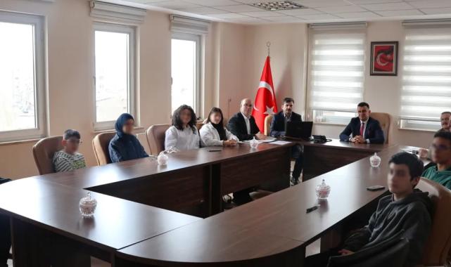 Erzurum’da Çocuk Hakları Komitesi üyelerine dijital okuryazarlık ve akran zorbalığı ile mücadele eğitimi