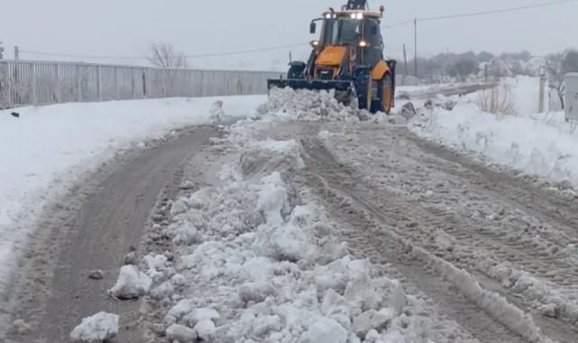 Gaziantep Büyükşehir’den köy yollarında yoğun karla mücadele