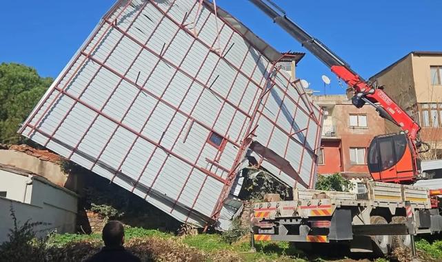 İzmir Büyükşehir’den sağanak ve fırtına mesaisi