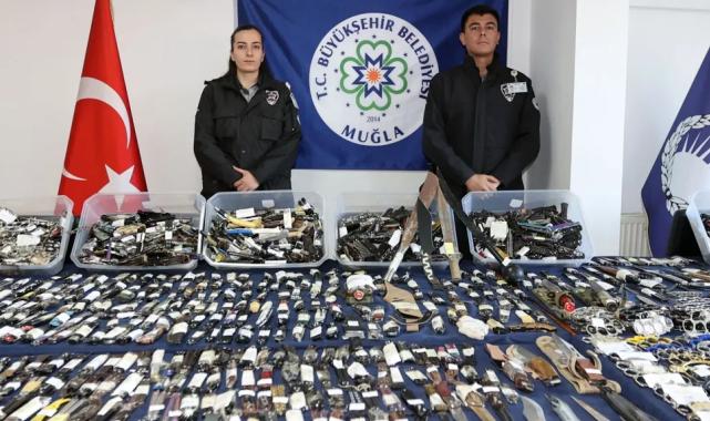 Muğla otogarlarında sıkı güvenlik… 2 bin 520 kesici alet ele geçirildi