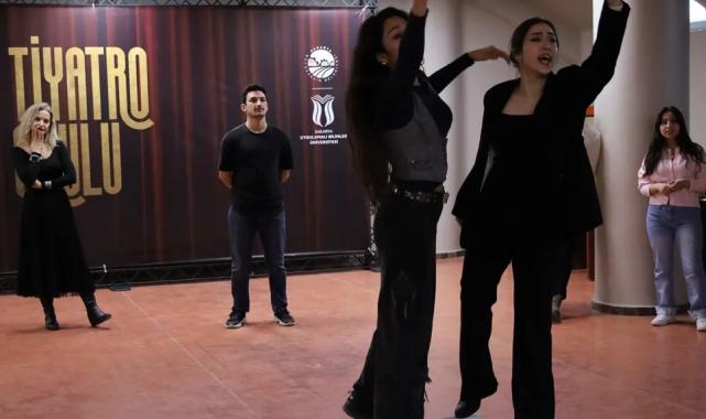 Sakarya Büyükşehir’in tiyatro okulunda eğitimler başladı