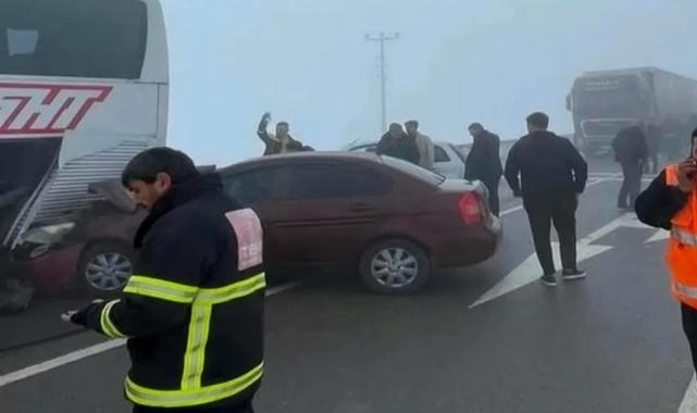 Sivas–Kayseri Karayolu’nda yoğun sis zincirleme kazaya yol açtı