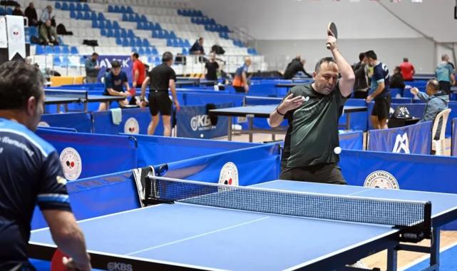 Veteran sporcular Mersin’de buluştu