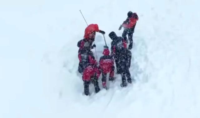 Yoğun karla mücadelede 42 bin personel sahada