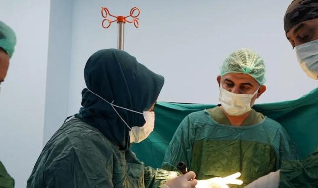 Batman’da alt çene kırığına ilk açık cerrahi müdahale