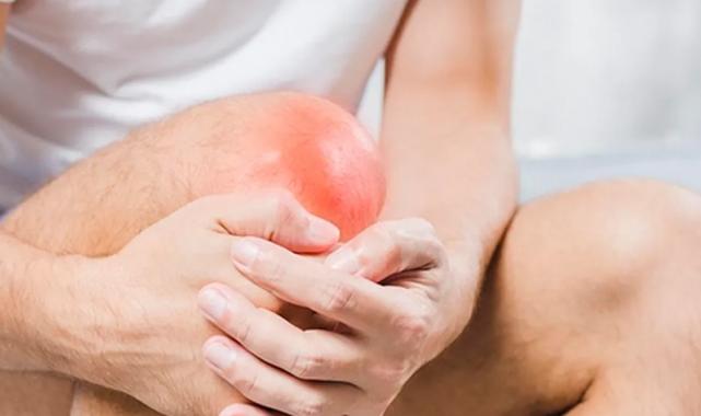Diz ağrısını hafife almayın! Dizinizdeki ‘çıt’ sesi masum olmayabilir