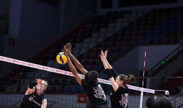 Eczacıbaşı Dynavit İzmir deplasmanında