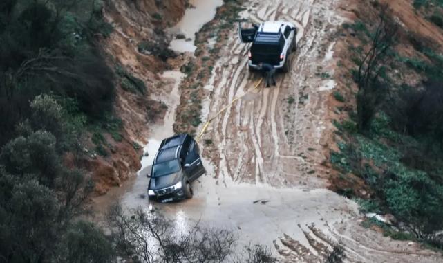 İzmir Yamanlar’da sağanak sonrası kurtarma operasyonu