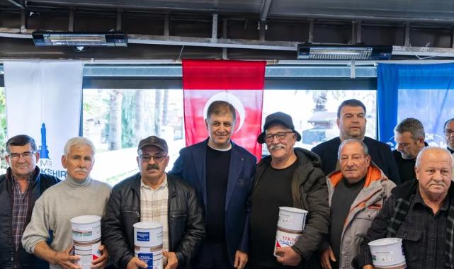 İzmir’de küçük ölçekli balıkçıya dayanışma eli