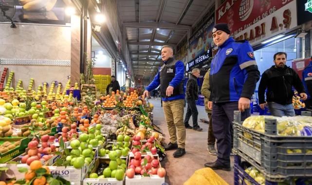 İzmir’in Hallerinde 2025 yılı rekoru: Su ürünleri ve sebze-meyve ticareti zirvede