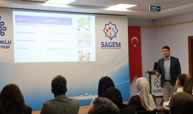 Konya Selçuklu’da aileler akran zorbalığına karşı eğitildi