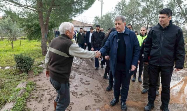 Seferihisar’da yağıştan etkilenenlere İzmir Büyükşehir’den yerinde destek