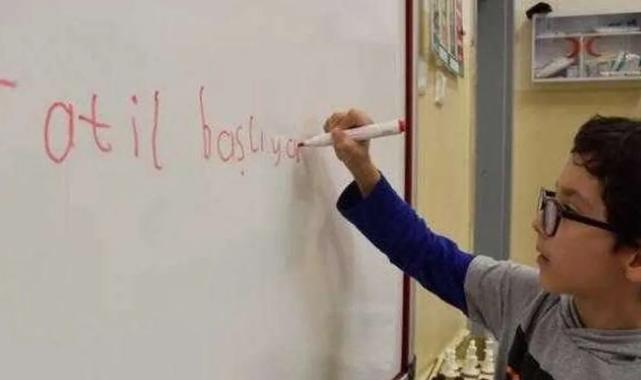 18 milyon öğrenci ara tatile çıkıyor… Tatil kitapları erişime açıldı