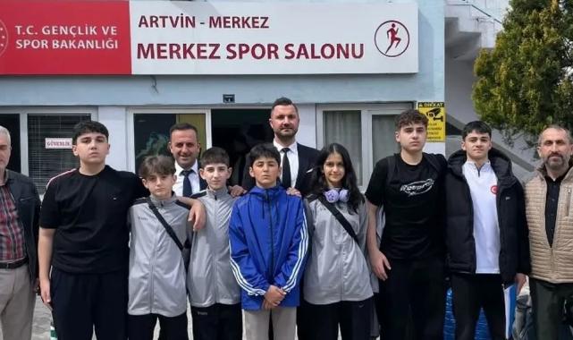 Artvinli taekwondocular madalya için Antalya’ya gitti