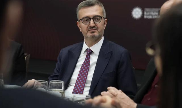 Burhanettin Duran: Basın mensuplarının haklarını iyileştirmeye devam edeceğiz