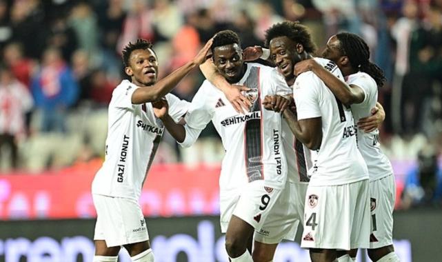 Hesap.com Antalyaspor 1-4 Gaziantep FK (Maç Sonucu)